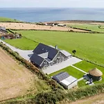 Ocean View,kinsale, Hosted By Exquisite Homes, Sleeps 22 Nyaraló