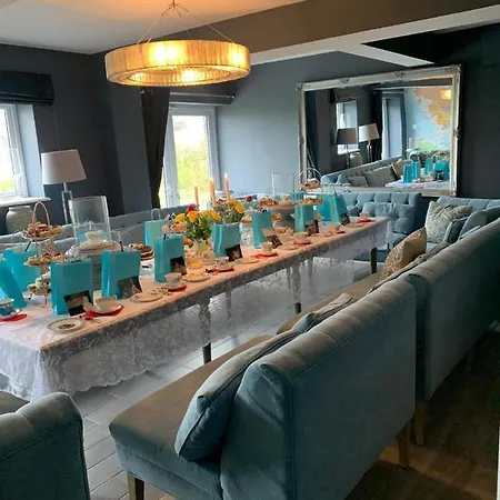 Ocean View,kinsale, Hosted By Exquisite Homes, Sleeps 22 度假居