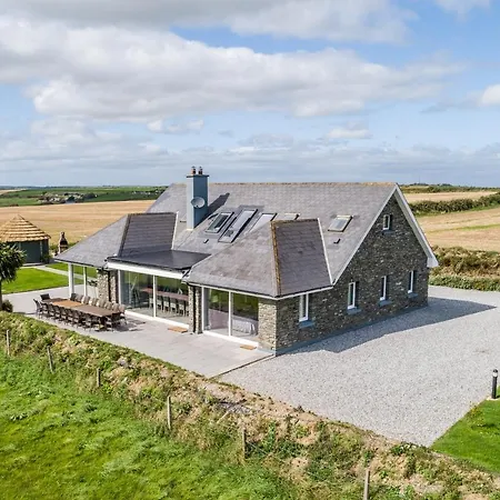 度假居 Ocean View,kinsale, Hosted By Exquisite Homes, Sleeps 22 金塞尔