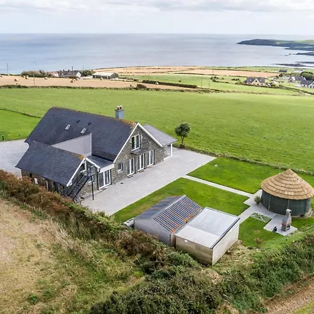 Ocean View,kinsale, Hosted By Exquisite Homes, Sleeps 22 Kinsale