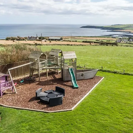 Feriehus Ocean View,kinsale, Hosted By Exquisite Homes, Sleeps 22 *