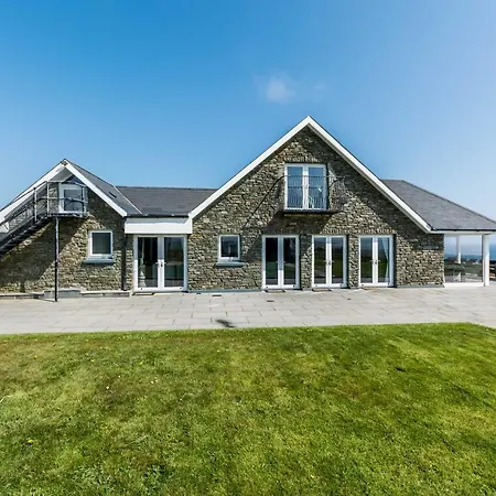 Ocean View,kinsale, Hosted By Exquisite Homes, Sleeps 22