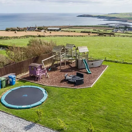 Nyaraló Ocean View,kinsale, Hosted By Exquisite Homes, Sleeps 22 *