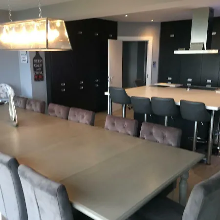 Ocean View,kinsale, Hosted By Exquisite Homes, Sleeps 22 Holiday home