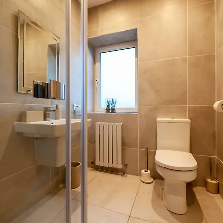 Ocean View,kinsale, Hosted By Exquisite Homes, Sleeps 22 *