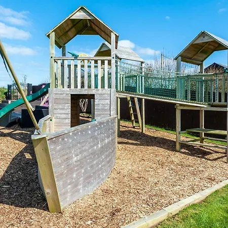 Ocean View,kinsale, Hosted By Exquisite Homes, Sleeps 22