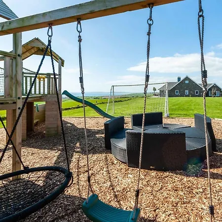 Ocean View,kinsale, Hosted By Exquisite Homes, Sleeps 22 펜션