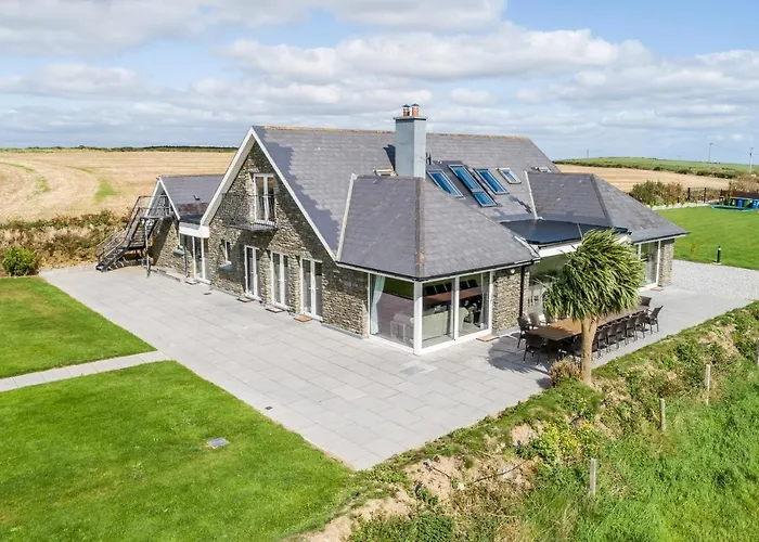 Ocean View,kinsale, Hosted By Exquisite Homes, Sleeps 22 Дом отдыха Кинсэйл