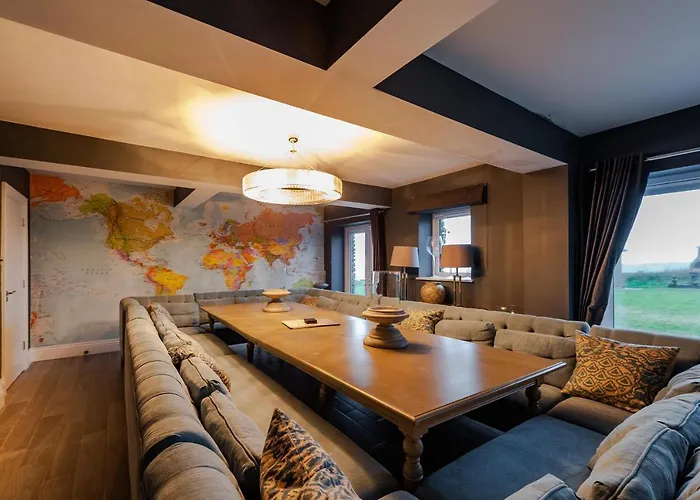 Ocean View,kinsale, Hosted By Exquisite Homes, Sleeps 22 * Кинсэйл